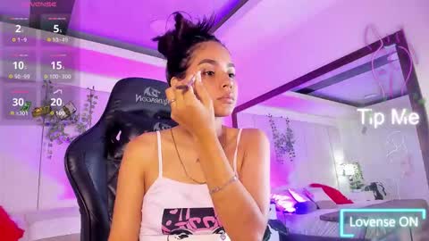 mia rousse25 online show from February 2026 03:08:02 PM