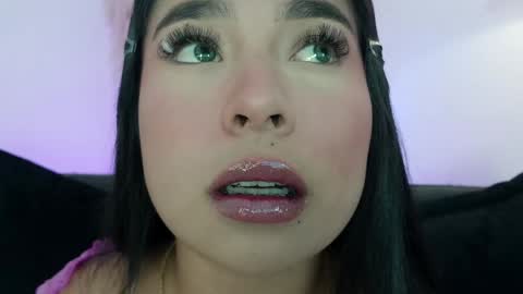 Snapshot of mia_roux1 chatting on May 2026 11:20:01 PM Mia online show from May 2026 11:20:01 PM
