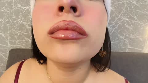 Snapshot of mia_roux13 chatting on December 2024 01:26:02 AM Mia Roux online show from December 2024 01:26:02 AM