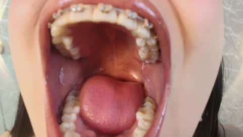 Snapshot of mia_roux13 chatting on January 2025 09:52:02 PM Mia Roux online show from January 2025 09:52:02 PM