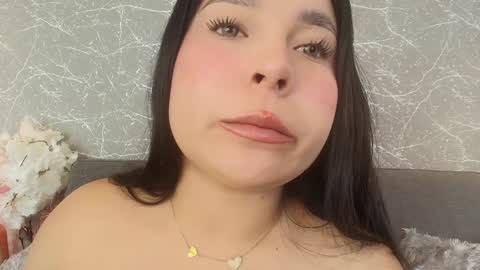 Snapshot of mia_roux13 chatting on January 2025 01:21:02 AM Mia Roux online show from January 2025 01:21:02 AM