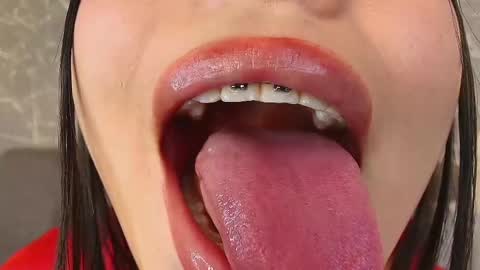 Snapshot of mia_roux13 chatting on February 2025 09:58:02 PM Mia Roux online show from February 2025 09:58:02 PM