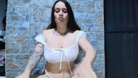 Mia Sepulveda online show from April 2026 05:01:02 AM