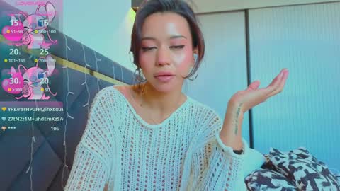 Snapshot of mia_sirenia chatting on February 2025 06:32:01 AM Mia online show from February 2025 06:32:01 AM