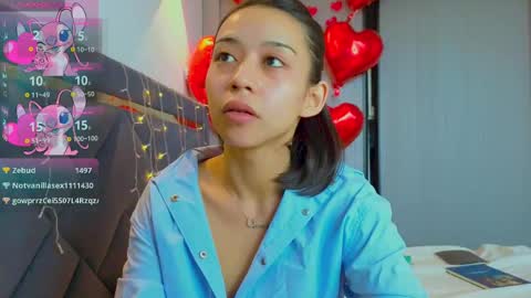 Snapshot of mia_sirenia chatting on February 2025 11:44:02 AM Mia online show from February 2025 11:44:02 AM