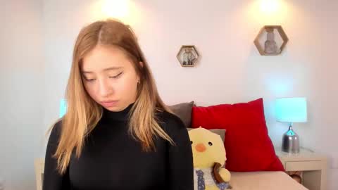 Snapshot of mia_skys chatting on January 2026 01:04:01 PM Mia online show from January 2026 01:04:01 PM