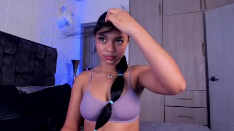 Mia steele online show from April 2026 04:45:02 PM