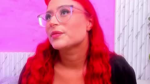 Snapshot of mia_tailor_bms chatting on December 2025 11:47:01 AM Mia online show from December 2025 11:47:01 AM