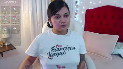 Mia  online show from September 2025 02:33:01 AM