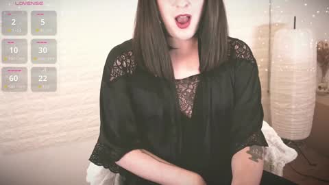 Snapshot of mia_wallase chatting on December 2024 03:37:02 PM mia_wallase online show from December 2024 03:37:02 PM