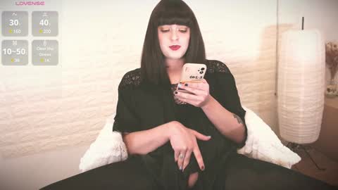 Snapshot of mia_wallase chatting on February 2025 07:47:01 AM mia_wallase online show from February 2025 07:47:01 AM