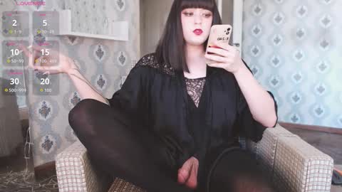 Snapshot of mia_wallase chatting on December 2025 08:12:01 AM mia_wallase online show from December 2025 08:12:01 AM