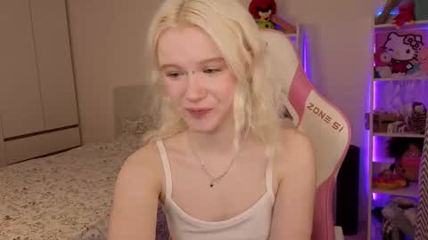 Mia online show from March 2026 03:22:02 AM