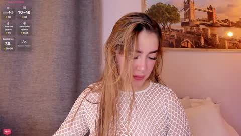 Mia White  online show from February 2025 12:39:01 PM