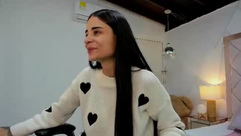 Mia  online show from June 2026 01:45:02 PM