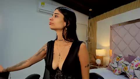 Mia  online show from July 2026 12:33:02 PM
