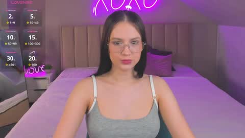 Snapshot of miaa_hill chatting on April 2026 11:24:01 AM Mia online show from April 2026 11:24:01 AM