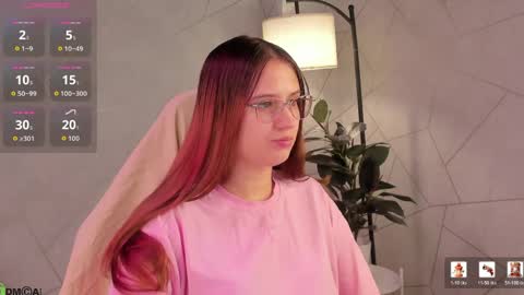 Snapshot of miaa_hill chatting on May 2026 09:14:01 AM Mia online show from May 2026 09:14:01 AM