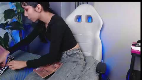 miaa_lee777 online show from October 2025 08:54:02 PM