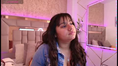 Snapshot of miaa_smiith1 chatting on January 2025 11:35:01 AM miaa_smiith1 online show from January 2025 11:35:01 AM