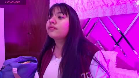 Snapshot of miaa_smiith1 chatting on January 2025 12:19:02 PM miaa_smiith1 online show from January 2025 12:19:02 PM