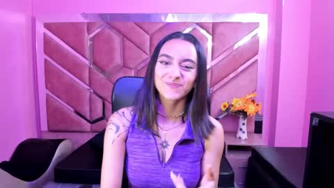 Snapshot of miaa_thopmson chatting on September 2025 10:43:01 PM Miaa online show from September 2025 10:43:01 PM