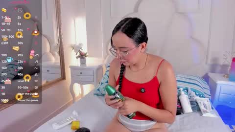 miaaffox online show from February 2026 08:02:01 PM