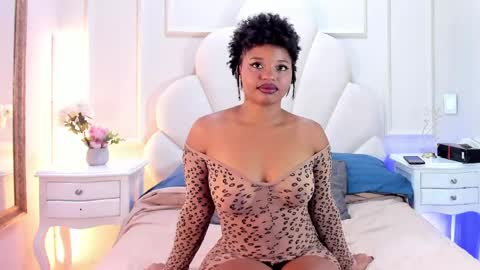 miaakittyy online show from April 2026 11:48:01 AM