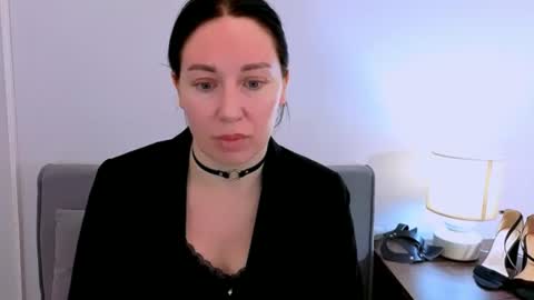 Snapshot of miaalluring chatting on March 2026 04:14:02 PM Mia online show from March 2026 04:14:02 PM