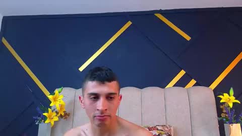 miaandrony online show from March 2026 07:25:01 PM