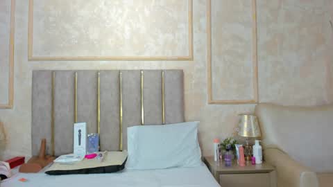 Miaasummer online show from April 2026 11:36:01 AM