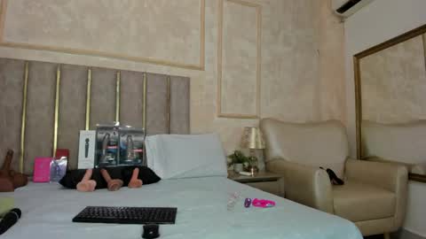 Snapshot of miaasummer chatting on June 2026 11:33:01 AM Miaasummer online show from June 2026 11:33:01 AM