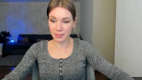 Snapshot of miababy14 chatting on May 2026 04:40:01 AM Mia online show from May 2026 04:40:01 AM