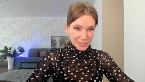 Snapshot of miababy14 chatting on May 2026 04:21:02 AM Mia online show from May 2026 04:21:02 AM