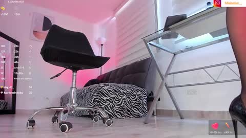 Mia Belier  online show from January 2025 04:34:01 PM