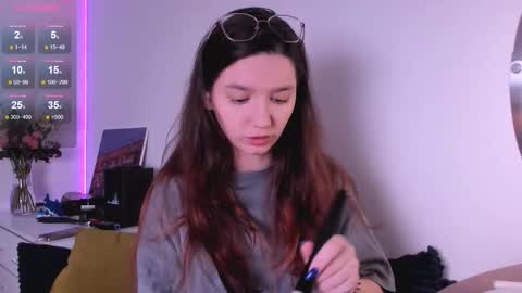 mia online show from December 2025 09:29:02 AM