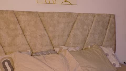 Snapshot of miablumm_ chatting on December 2025 11:37:01 AM miablumm_ online show from December 2025 11:37:01 AM