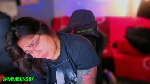 Mia online show from November 2025 02:11:02 AM