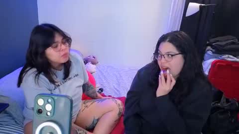 Mia online show from February 2026 03:33:01 AM