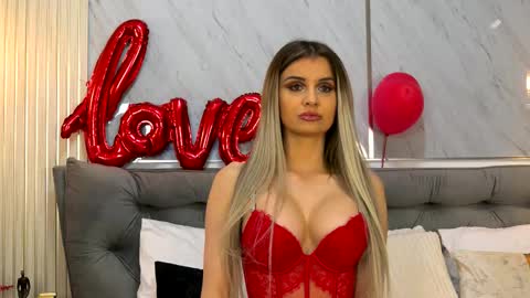 Mia online show from February 2026 09:46:01 PM