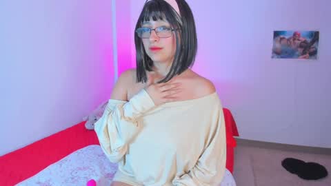 Mia Engels  online show from April 2026 12:22:02 AM