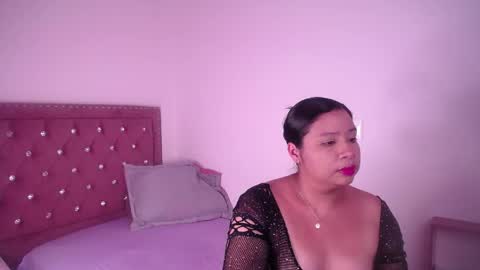 mia online show from June 2026 03:13:02 AM