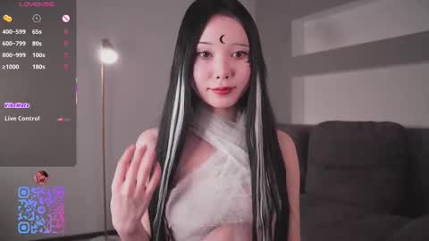 Snapshot of miagloww chatting on October 2025 07:45:02 AM Mia online show from October 2025 07:45:02 AM