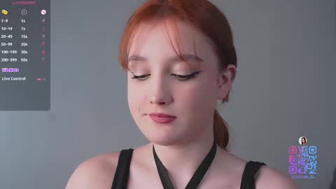 Snapshot of miagloww chatting on December 2025 01:20:02 PM Mia online show from December 2025 01:20:02 PM