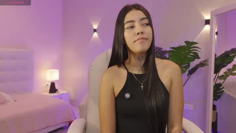 Snapshot of miagomez1 chatting on October 2025 01:18:01 PM Mia Gomez online show from October 2025 01:18:01 PM