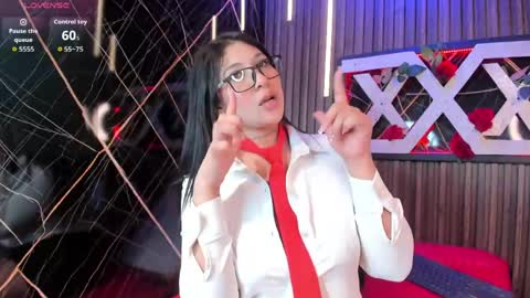 MIAH PALACIO online show from May 2026 10:19:01 PM