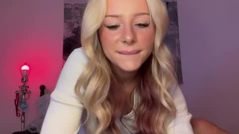 Mia Harper online show from February 2025 11:22:02 PM