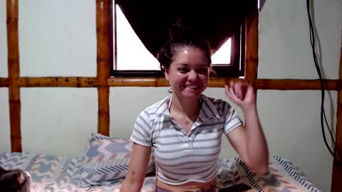 Mia  Sam online show from November 2025 01:25:02 PM