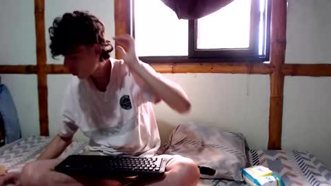 Mia  Sam online show from December 2025 06:26:02 PM