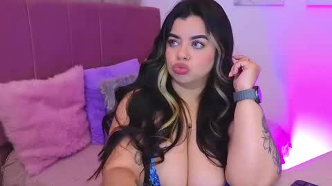 Miah Joness online show from September 2025 10:44:01 PM